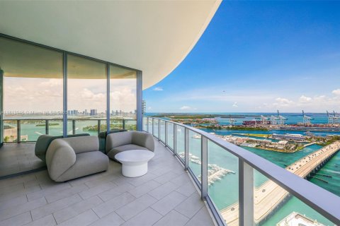Condo in Miami Beach, Florida, 3 bedrooms  № 1762814 - photo 29
