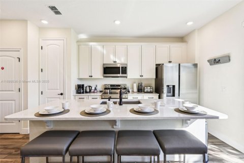 Купить таунхаус в Киссимми, Флорида 3 спальни, № 2014828 - фото 12