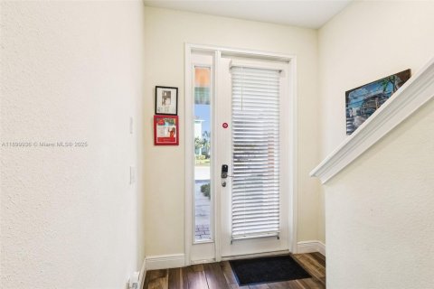 Купить таунхаус в Киссимми, Флорида 3 спальни, № 2014828 - фото 5