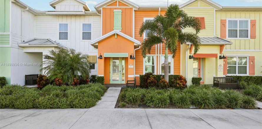 Таунхаус в Киссимми, Флорида 3 спальни № 2014828