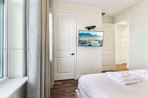 Купить таунхаус в Киссимми, Флорида 3 спальни, № 2014828 - фото 18