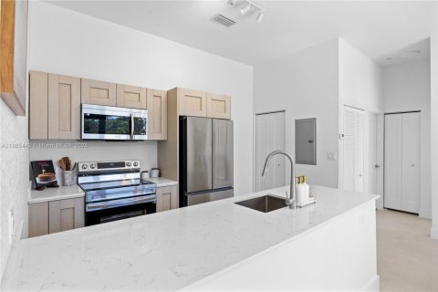 Appartement à louer à Miami, Floride: 1 chambre № 2169584 - photo 5