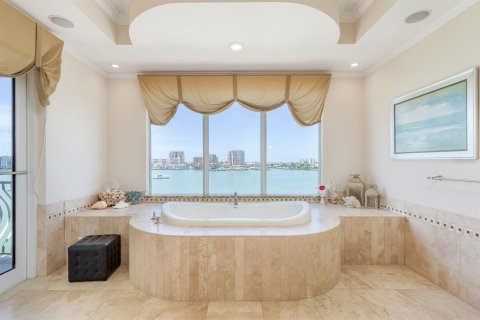 Condominio en venta en Clearwater, Florida, 3 dormitorios, 339.65 m2 № 1844928 - foto 24