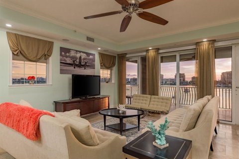 Condominio en venta en Clearwater, Florida, 3 dormitorios, 339.65 m2 № 1844928 - foto 11