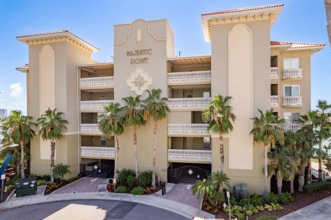 Condominio en venta en Clearwater, Florida, 3 dormitorios, 339.65 m2 № 1844928 - foto 1