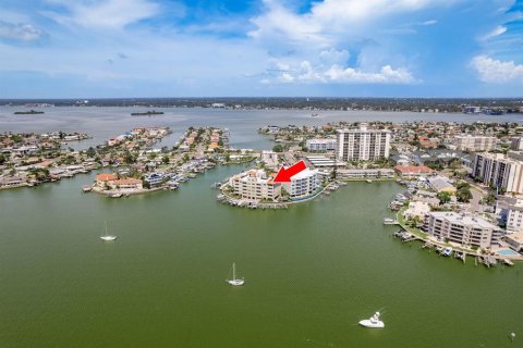 Condominio en venta en Clearwater, Florida, 3 dormitorios, 339.65 m2 № 1844928 - foto 3