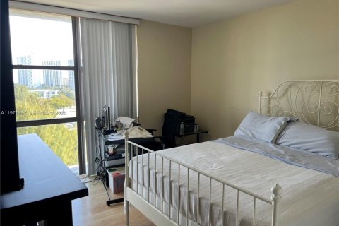 Купить кондоминиум в Санни-Айлс-Бич, Флорида 2 спальни, 122.63м2, № 2042268 - фото 10