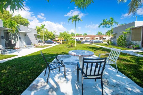 Снять в аренду виллу или дом в Холливуд, Флорида 1 спальня, № 1951574 - фото 13