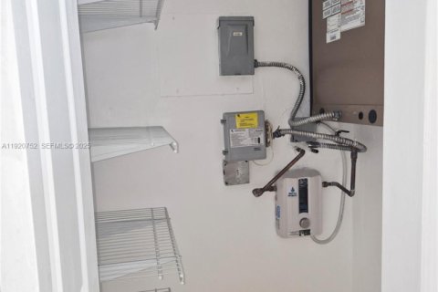 Купить кондоминиум в Авентура, Флорида 1 спальня, 71.35м2, № 1974805 - фото 27