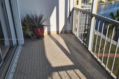 Купить кондоминиум в Авентура, Флорида 1 спальня, 71.35м2, № 1974805 - фото 6