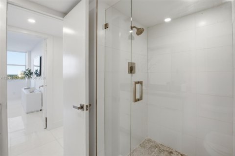 Купить кондоминиум в Бока-Ратон, Флорида 3 спальни, 178м2, № 2085289 - фото 25
