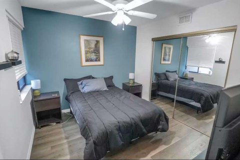 Townhouse in Tampa, Florida 3 bedrooms, 140.1 sq.m. № 1845071 - photo 13