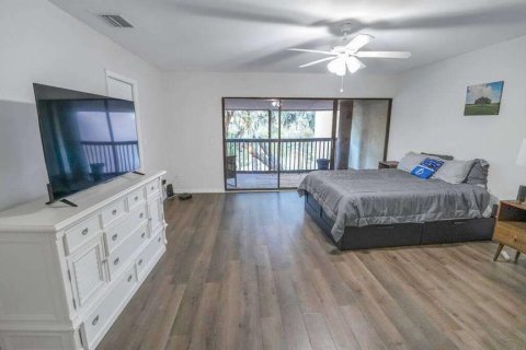 Townhouse in Tampa, Florida 3 bedrooms, 140.1 sq.m. № 1845071 - photo 3