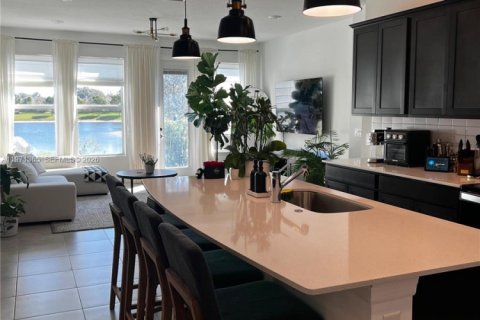 Townhouse in Greenacres, Florida 3 bedrooms, 152.73 sq.m. № 2042064 - photo 6