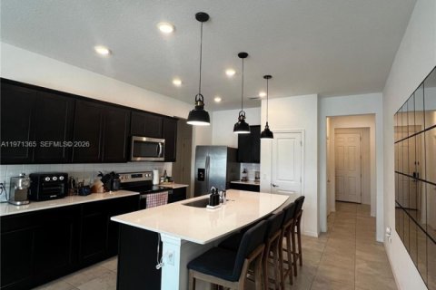 Townhouse in Greenacres, Florida 3 bedrooms, 152.73 sq.m. № 2042064 - photo 9