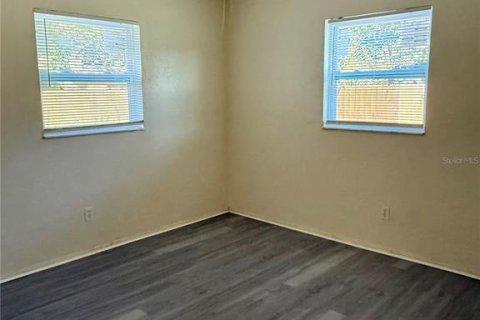 Commercial property in Clearwater, Florida 6 bedrooms, 154.59 sq.m. № 2091715 - photo 5