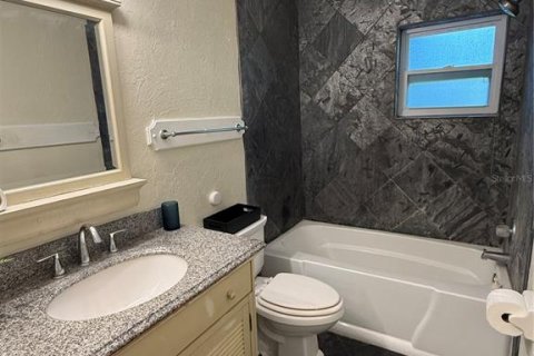 Commercial property in Clearwater, Florida 6 bedrooms, 154.59 sq.m. № 2091715 - photo 9