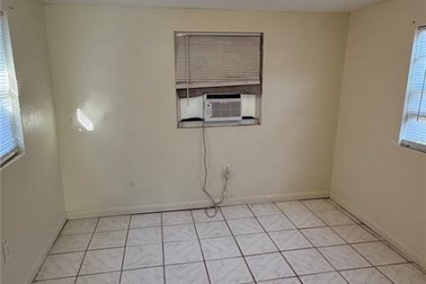 Commercial property in Clearwater, Florida 6 bedrooms, 154.59 sq.m. № 2091715 - photo 12
