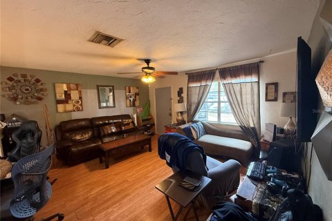 Commercial property in Clearwater, Florida 6 bedrooms, 154.59 sq.m. № 2091715 - photo 14