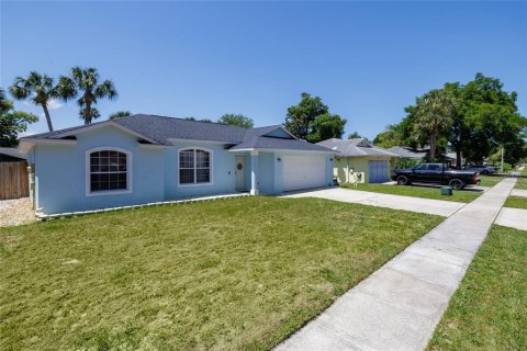 Casa en venta en South Daytona, Florida, 3 dormitorios, 115.11 m2 № 2221336 - foto 2