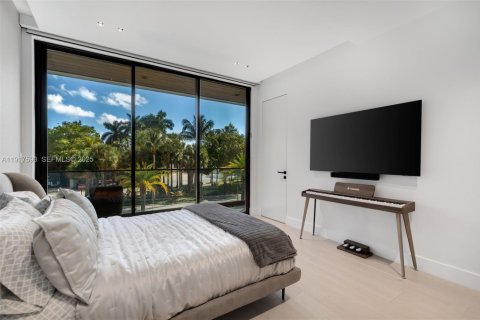 Casa en venta en Golden Beach, Florida, 6 dormitorios, 525.83 m2 № 1982453 - foto 21