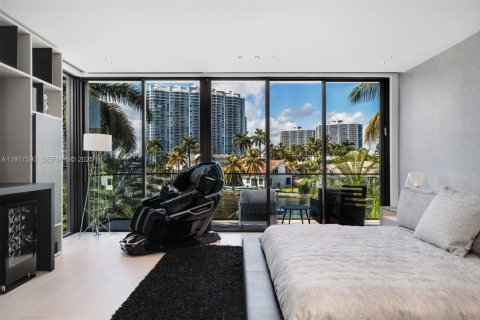 Casa en venta en Golden Beach, Florida, 6 dormitorios, 525.83 m2 № 1982453 - foto 26