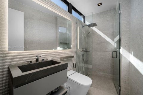 Casa en venta en Golden Beach, Florida, 6 dormitorios, 525.83 m2 № 1982453 - foto 24