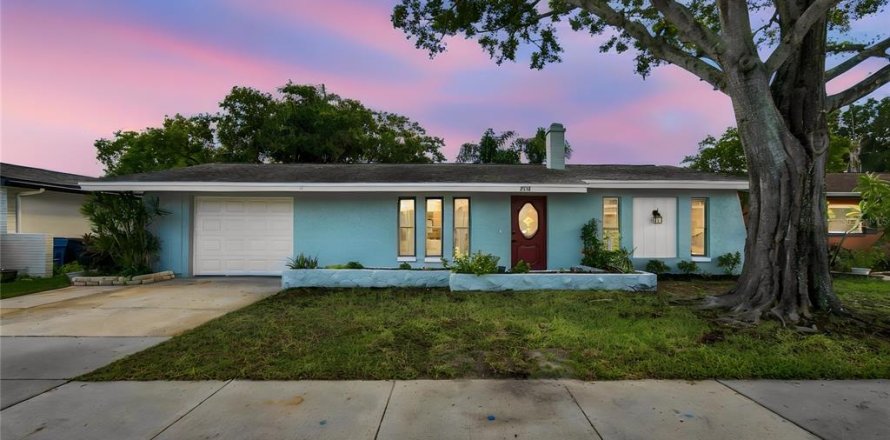 House in Oldsmar, Florida 3 bedrooms, 139.26 sq.m. № 2393936