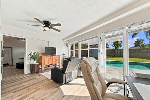House in Oldsmar, Florida 3 bedrooms, 139.26 sq.m. № 2393936 - photo 18