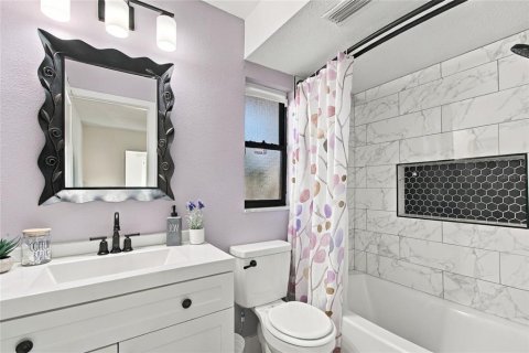 House in Oldsmar, Florida 3 bedrooms, 139.26 sq.m. № 2393936 - photo 22
