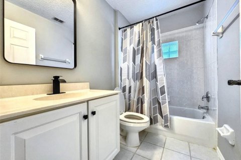 House in Ocoee, Florida 3 bedrooms, 187.66 sq.m. № 1616092 - photo 15