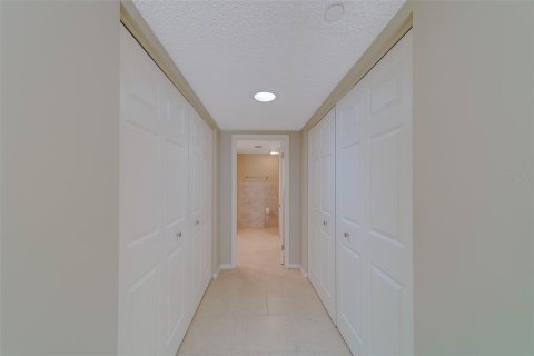 Купить кондоминиум в Клируотер, Флорида 9 комнат, 150.41м2, № 2221781 - фото 26