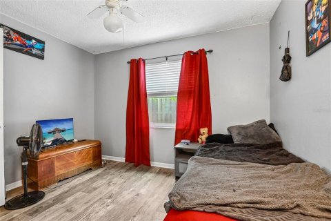 House in Palm Harbor, Florida 3 bedrooms, 102.38 sq.m. № 2410709 - photo 13