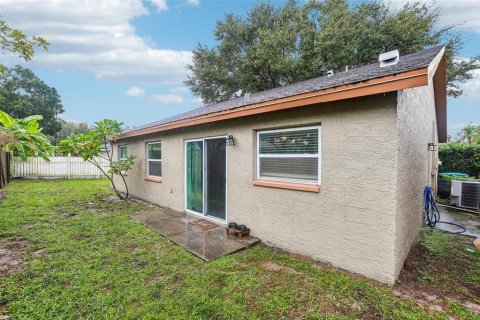 House in Palm Harbor, Florida 3 bedrooms, 102.38 sq.m. № 2410709 - photo 17