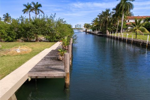 Купить виллу или дом в Майами, Флорида 6 спален, № 2066545 - фото 17