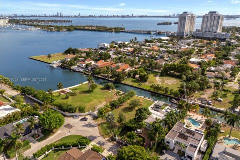 Купить виллу или дом в Майами, Флорида 6 спален, № 2066545 - фото 14