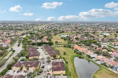 Condominio en venta en Margate, Florida, 3 dormitorios, 112.41 m2 № 2010003 - foto 23