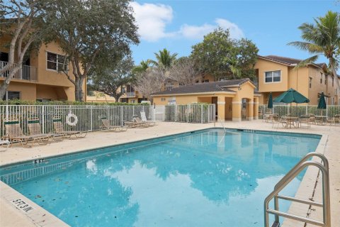 Condominio en venta en Margate, Florida, 3 dormitorios, 112.41 m2 № 2010003 - foto 28