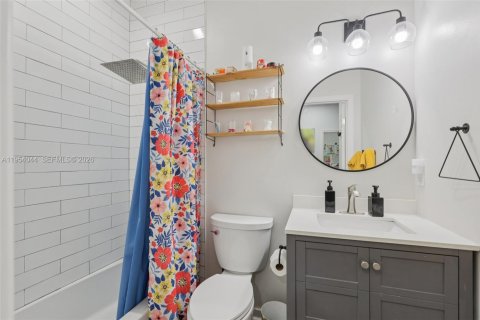 Condominio en venta en Margate, Florida, 3 dormitorios, 112.41 m2 № 2010003 - foto 11