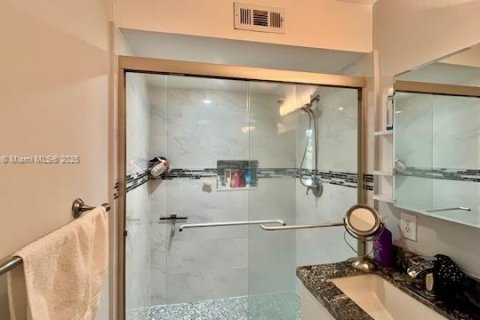 Townhouse in Miami, Florida 2 bedrooms, 192.31 sq.m. № 1895822 - photo 22