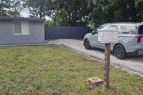 House in Fort Lauderdale, Florida 3 bedrooms, 55.18 sq.m. № 1990085 - photo 6