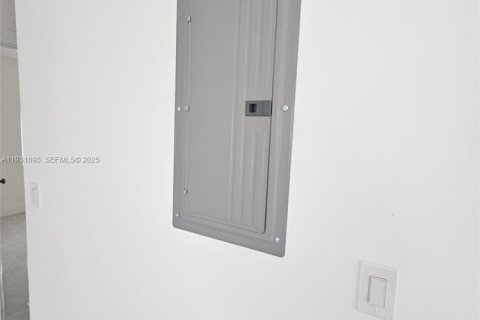 House in Fort Lauderdale, Florida 3 bedrooms, 55.18 sq.m. № 1990085 - photo 14