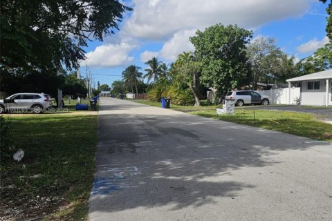 House in Fort Lauderdale, Florida 3 bedrooms, 55.18 sq.m. № 1990085 - photo 8