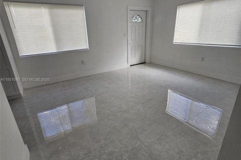 House in Fort Lauderdale, Florida 3 bedrooms, 55.18 sq.m. № 1990085 - photo 24