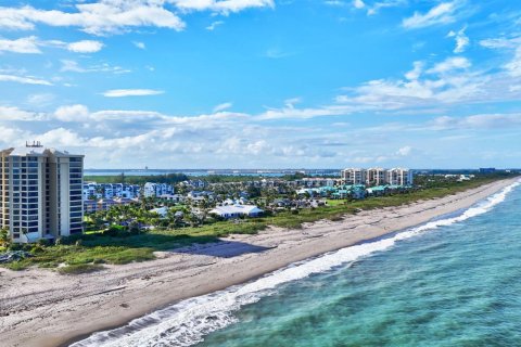 Condo in Hutchinson Island South, Florida, 2 bedrooms  № 2082380 - photo 2