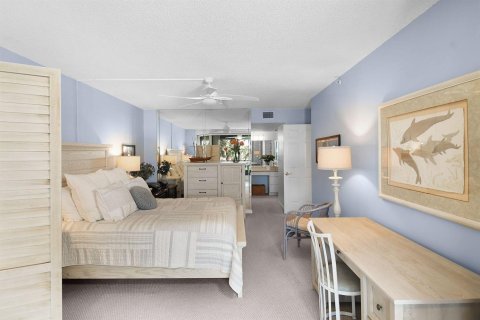 Condo in Hutchinson Island South, Florida, 2 bedrooms  № 2082380 - photo 29