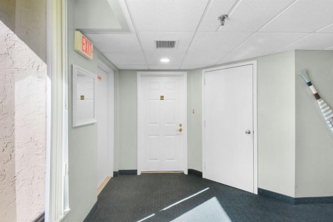 Condo in Hutchinson Island South, Florida, 2 bedrooms  № 2082380 - photo 9
