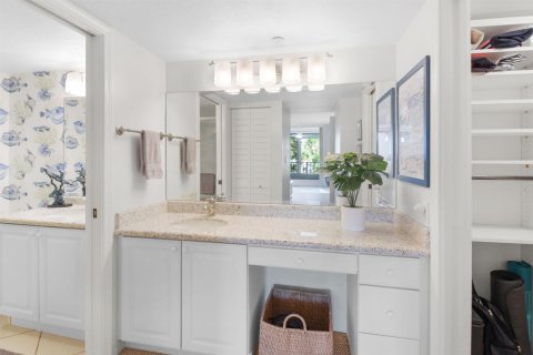 Condo in Hutchinson Island South, Florida, 2 bedrooms  № 2082380 - photo 30