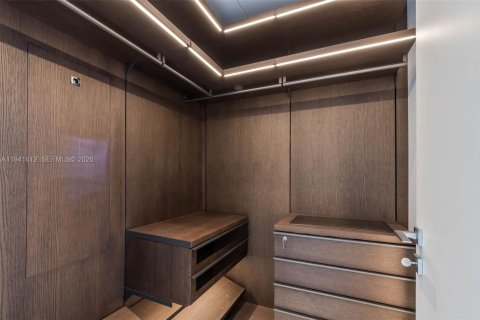 Condo in Miami, Florida, 2 bedrooms  № 2053102 - photo 29