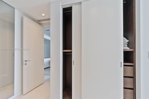 Condo in Miami, Florida, 2 bedrooms  № 2053102 - photo 30